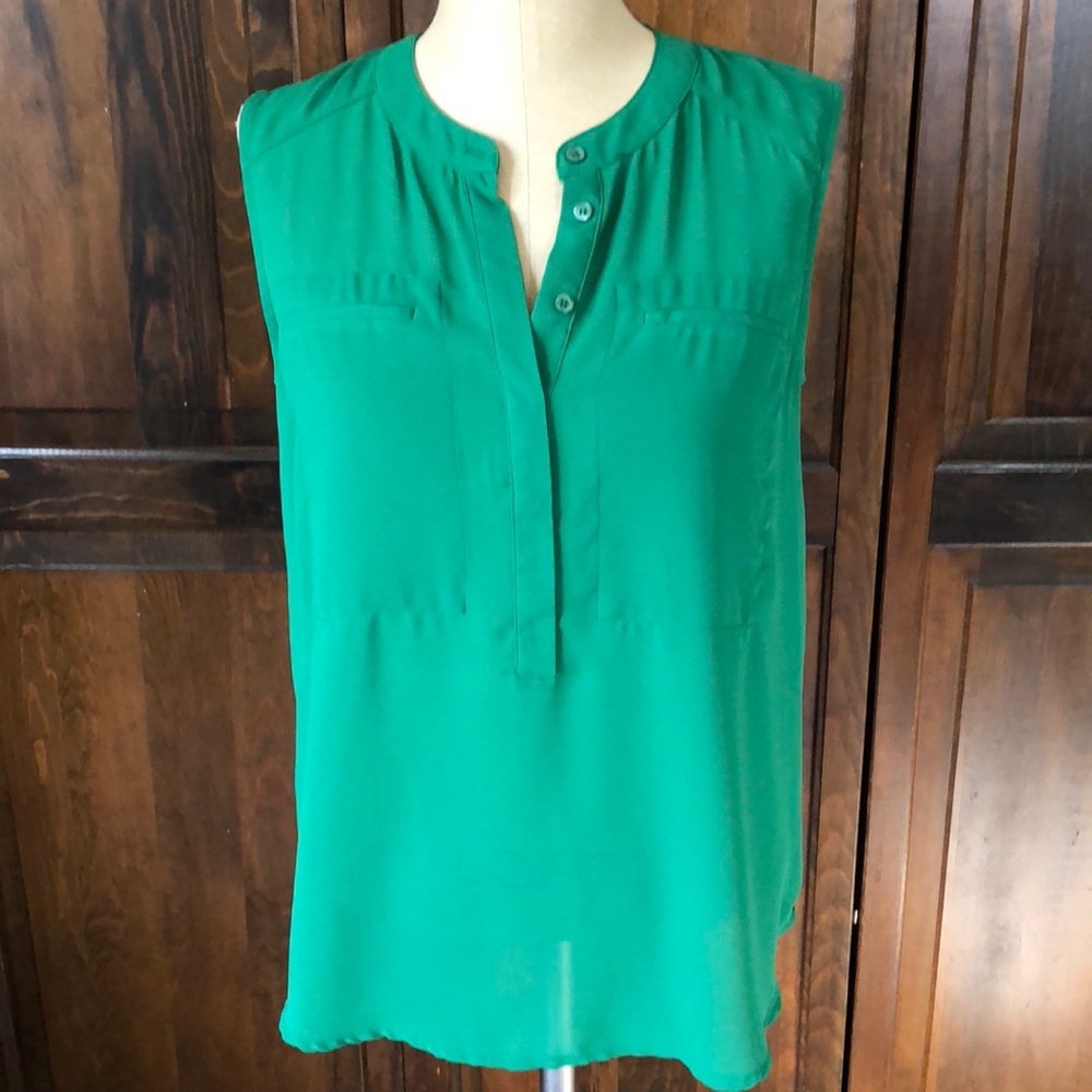Green chiffon sleeveless blouse